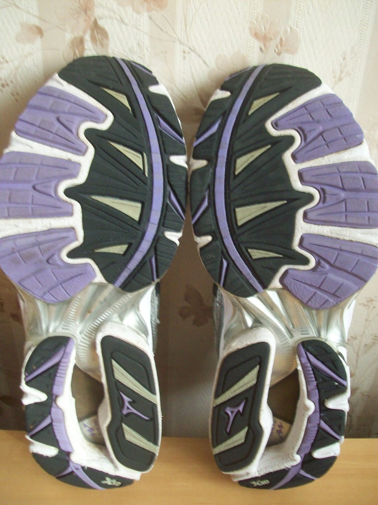 mizuno wave nexus 5