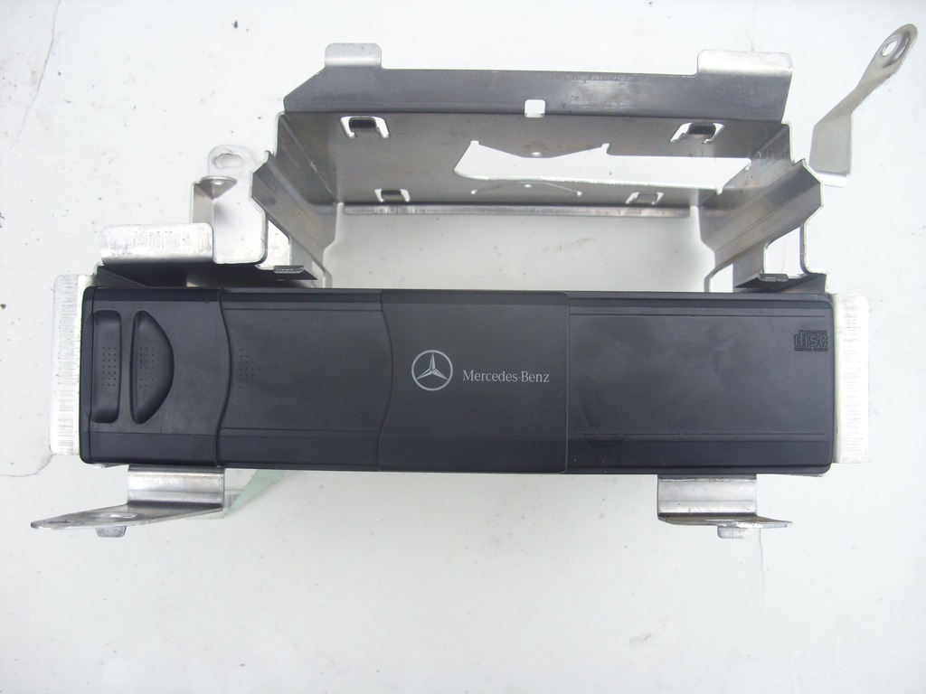 MERCEDES W203 W220 W215 ZMIENIARKA CD A2208274642