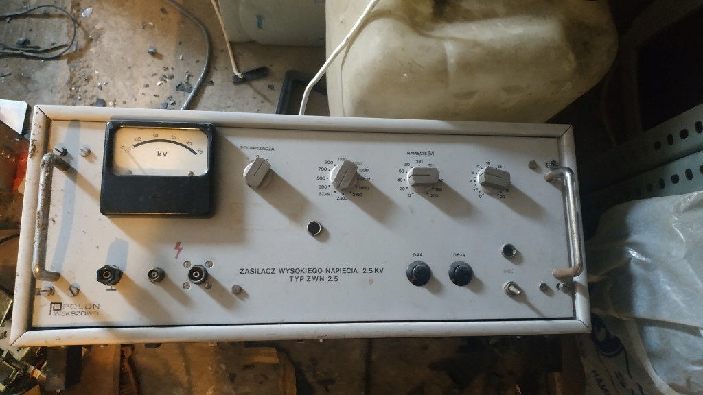 Zasilacz wysokiego napiecia 2.5 kv