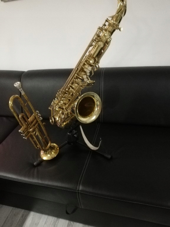 saksofon +trąbka