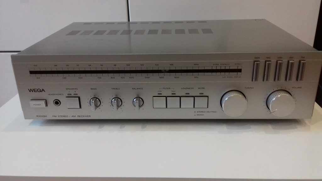 AMPLITUNER WEGA R355SH