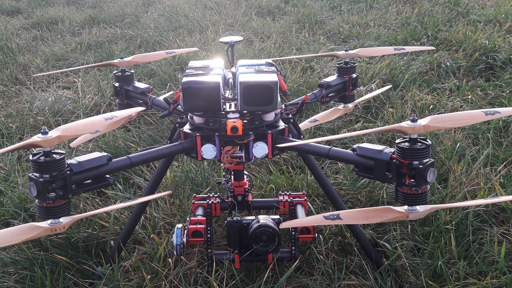 Profesjonalny dron octocopter x8