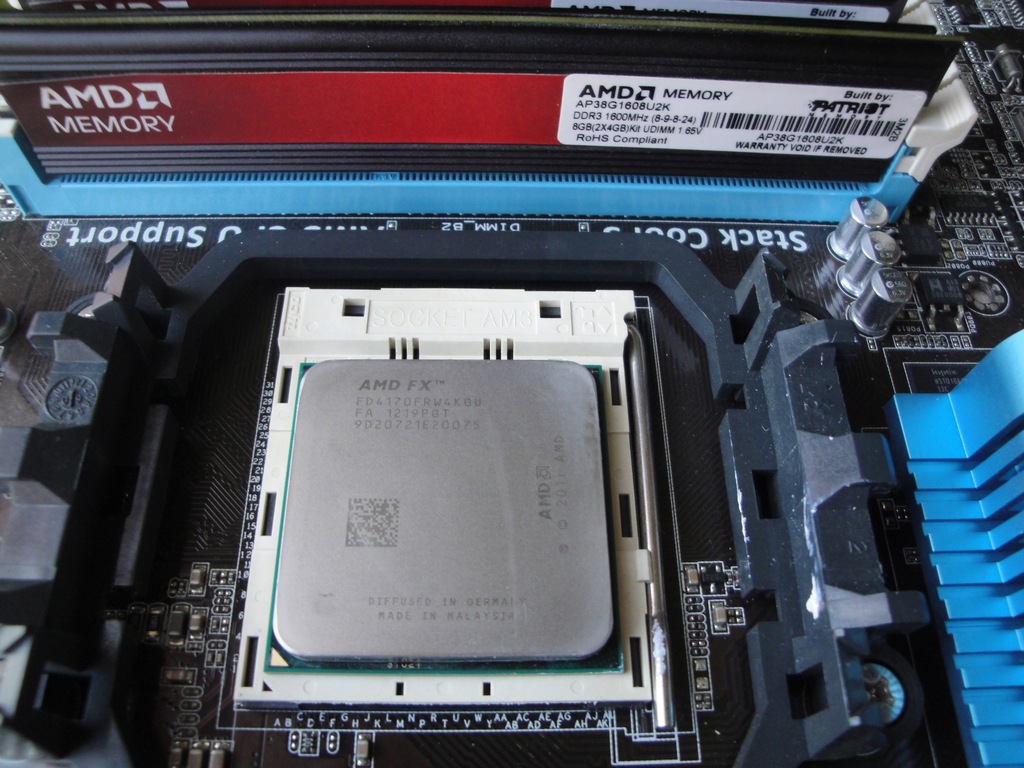 AMD FX-4170 4.2GHz Quad Core 4MB 8MB 125W AM3+
