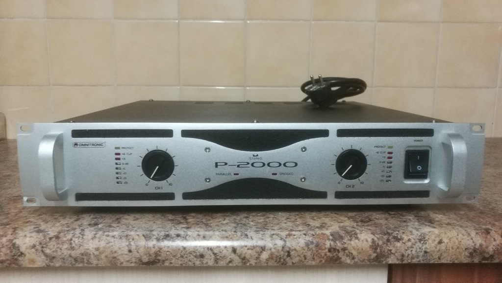Końcówka mocy - OMNITRONIC P-2000