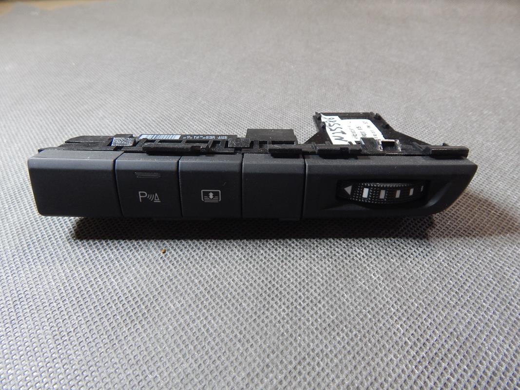 AUDI A8 D4 4H PDC SWITCH PANEL 4H1959674D