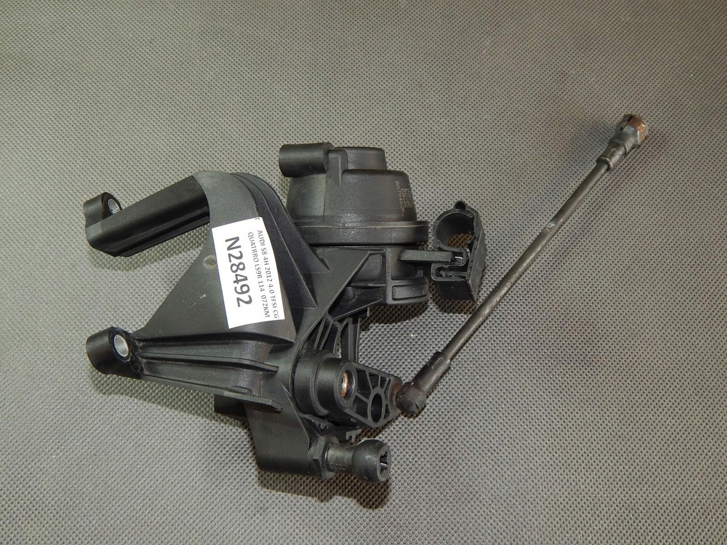 AUDI S8 A8 D4 VALVE PEAR TURBINE