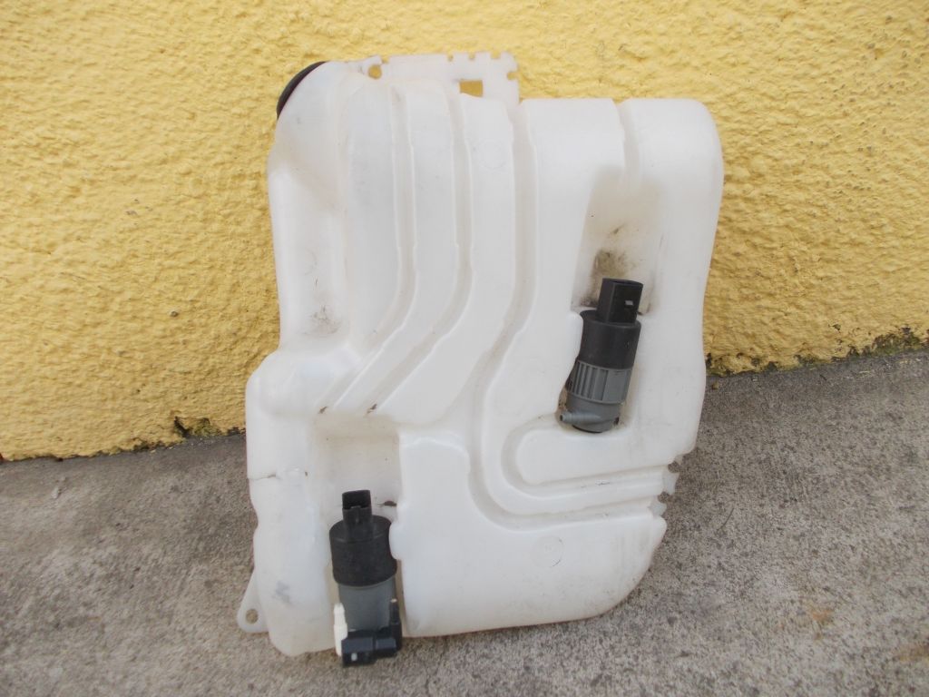 NISSAN QASHQAI pump washers