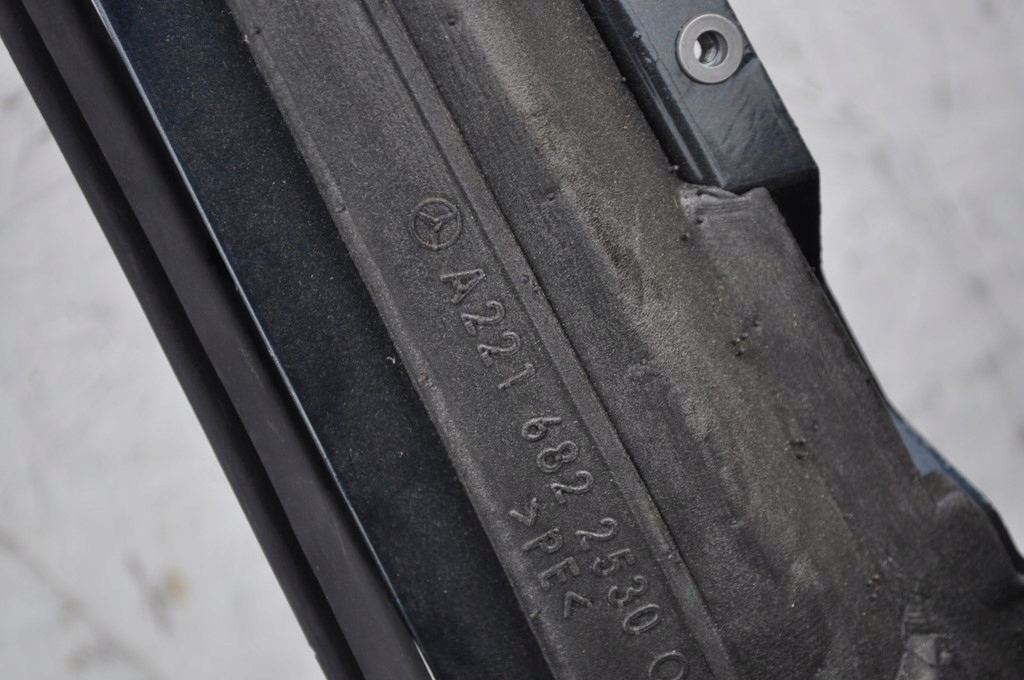 MERCEDES S W221 door rear. left rear part