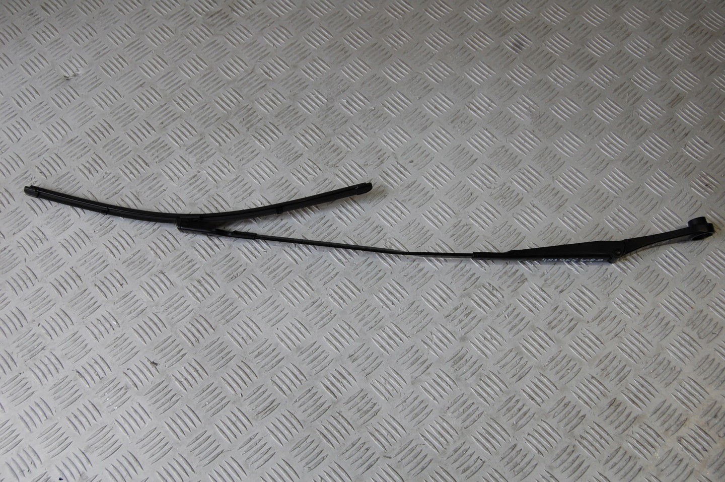 wiper arm wiper right AUDI A8 D5 4N