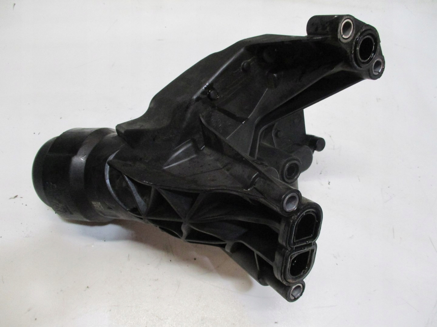 DRŽAČ FILTERA AUDI A6 4G0 2,0TDI 03N115089J