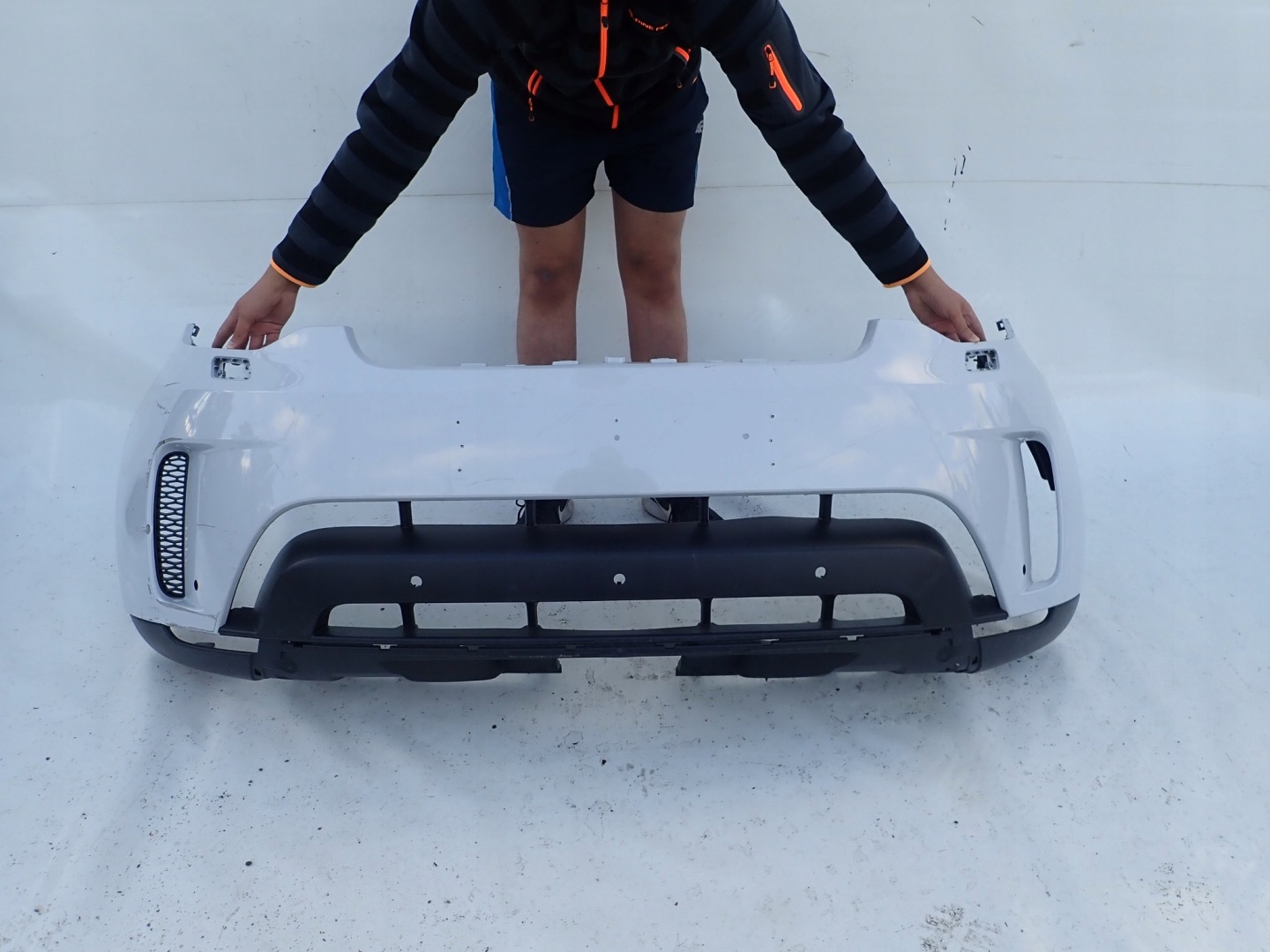 LAND ROVER DISCOVERY IV 4 17-> bumper front