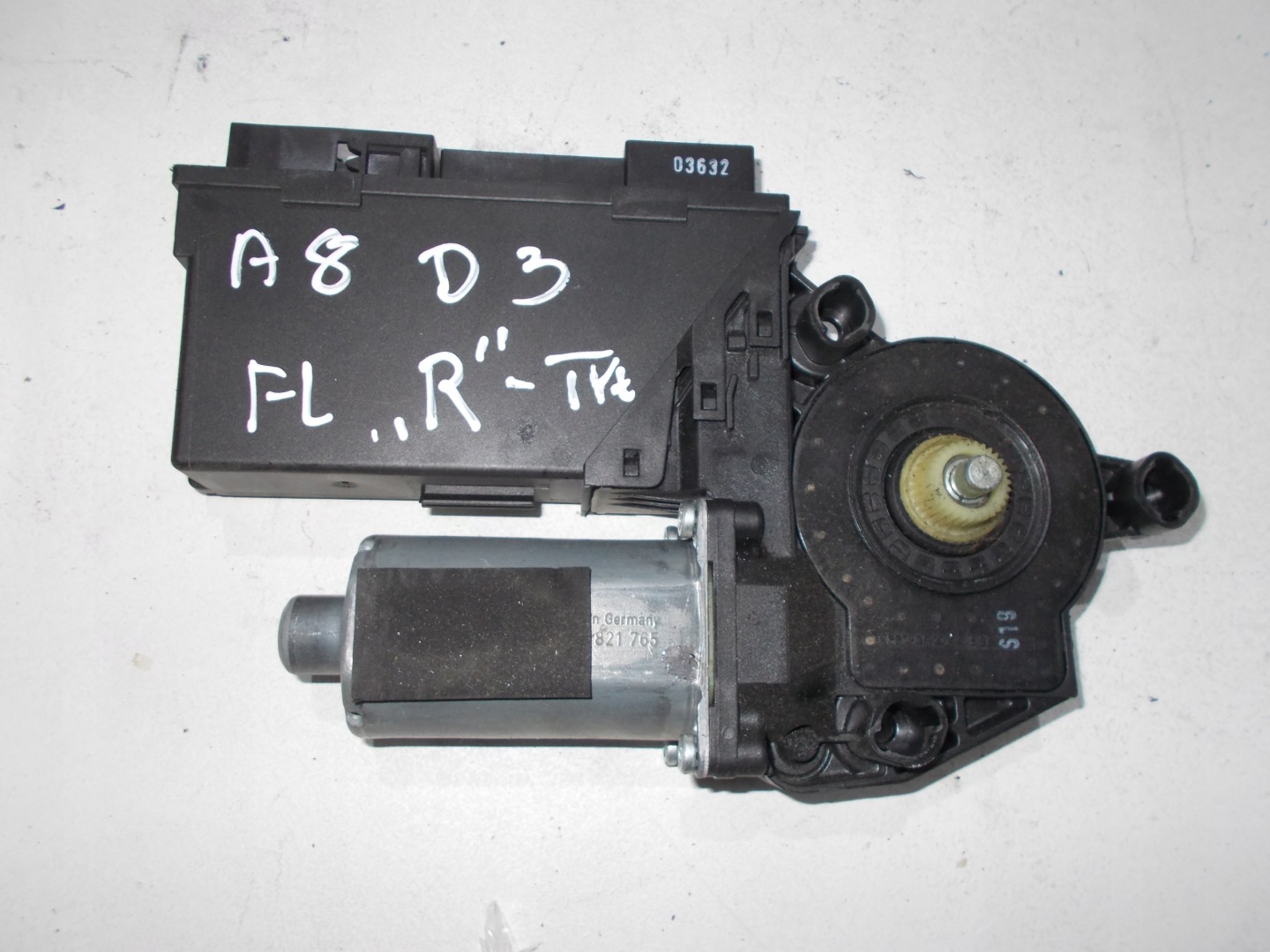 AUDI A8 D3 LIFT 2005r. mini motor windows right rear part