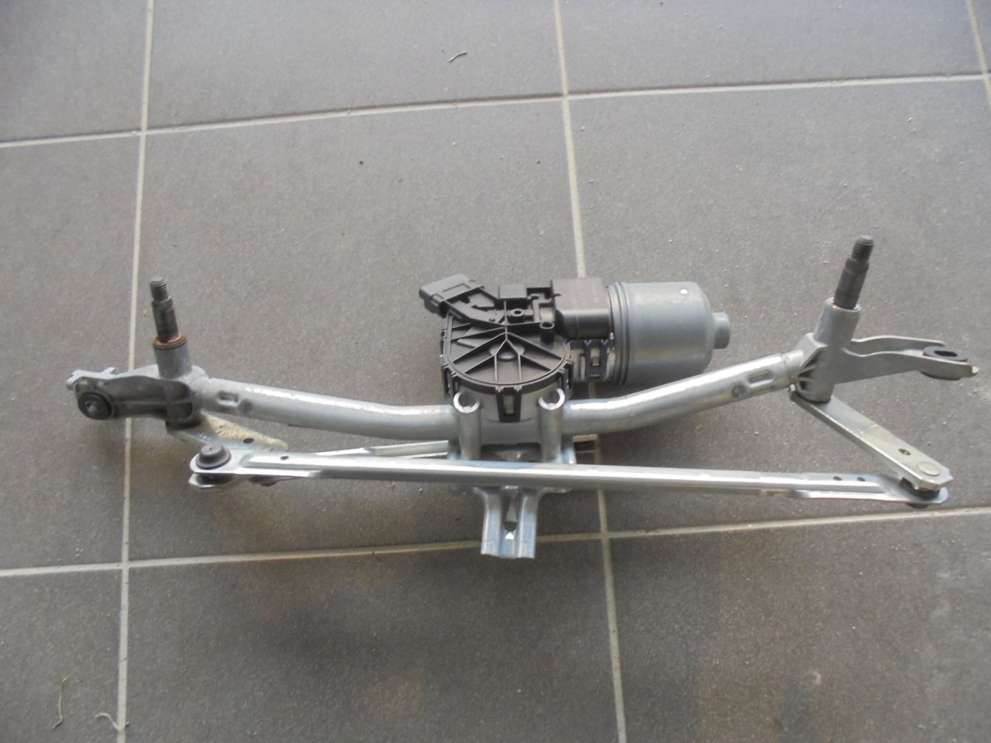 Wischergestänge Motor CITROEN BERLINGO PARTNER 2010- 9682861480
