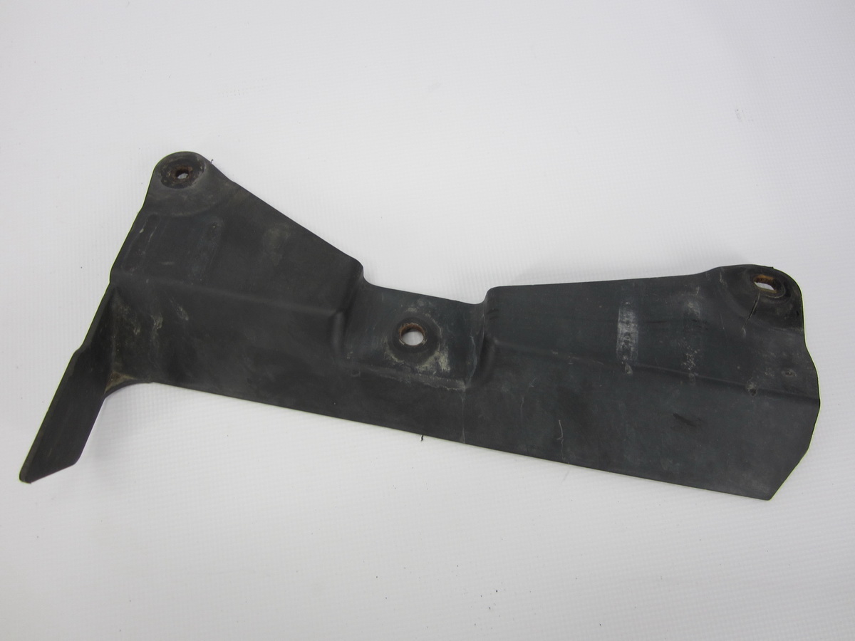 Blende Abdeckung Unterfahrschutz hinten heck rechts Ford Mustang 2011