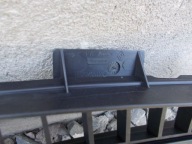 central grid of a bumper RENAULT CLIO 3 III