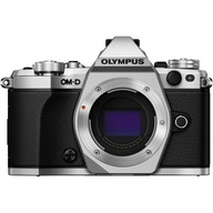 Aparat Olympus OM-D E-M5 Mark II korpus srebrny JAK NOWY 950 ZDJĘĆ