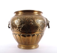 Donica z głowami lwów II połowa XIXw 30x35 cm.