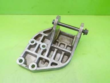 фото thumb №9, Лапи кронштейн коробки kia carnival i 2.9 crdi 01-