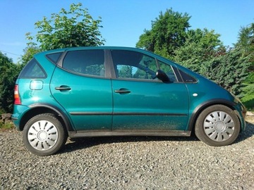 MERCEDES A КРЫЛЬЯ 1 КОМПЛЕКТ