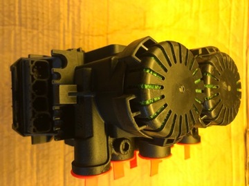 фото thumb №3, Клапан модулятор задня scania r knorr k000088