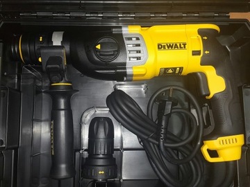 DeWalt D25144K Ударная дрель 3,0 Дж 900 Вт