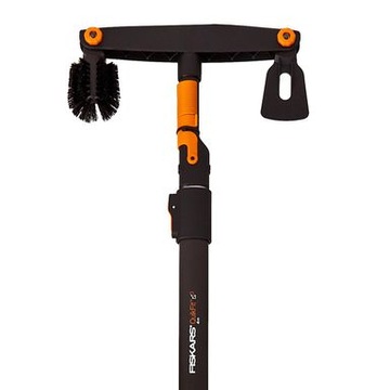 FISKARS Щетка для водостоков + алюминиевая ручка. 4м 136038