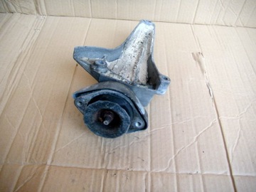 фото thumb №6, Audi a6 c5 2,8b лапи правая коробки 8d0399114t