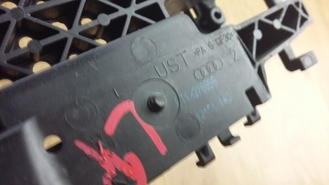 фото thumb №9, Крепление ручка левый перед водителя audi a4 b8 a5 8t 8t1837885b оригинальный номер eu