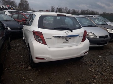 фото thumb №10, Toyota yaris iii 2012 год комплектный перед бампер капот pas переднее крыло