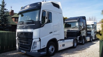 Volvo FH4, межосевые кузова, спойлеры на обтекатели