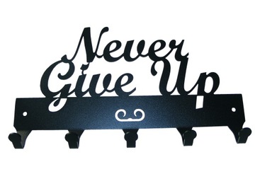 Вешалка Never Give Up, металл, маленькая, 28 см