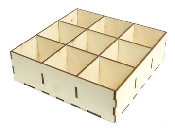 КОРОБКА С ФАНЕРНЫМИ ОТДЕЛЕНИЯМИ 21x21x6см EZ62