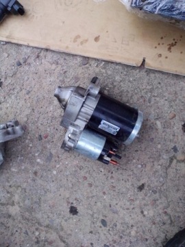 Стартер clio dacia logan sandero ii 0.9 tce 12- фото №1