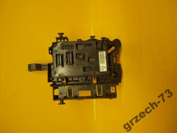 Peugeot 407 коробка запобіжників реле фото №1