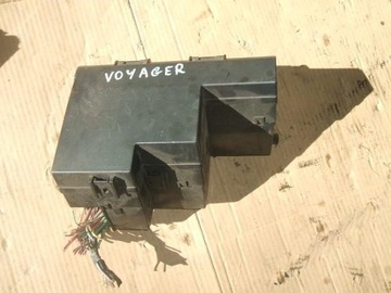 Chrysler voyager 00- коробка запобіжників корпус фото №1