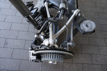 Поворотна опора важелі праві зад mercedes w205 2.2 cdi фото №1