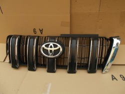 решетка радиатора TOYOTA LAND CRUISER 150 рестайлинг 53101-60B81 на запчасти