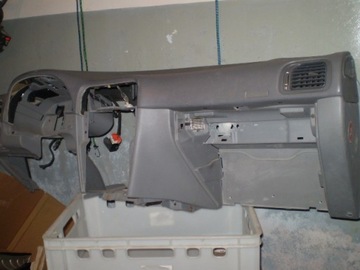 Volvo v40 s40 panel under airbag original, фото