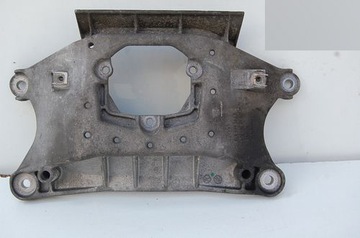 Audi a4 b8 кронштейн опора коробки передач 8k0399263t, фото