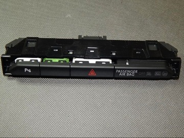 Passat b8 panel switch emergency 3g1853770a, фото