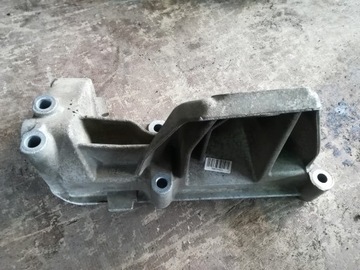 Опора кронштейн двигателя левая iveco 2.3 e5 500394621, фото