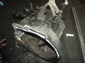 Ford focus c-max gearbox 1. 6tdci 3m5r7002y, фото
