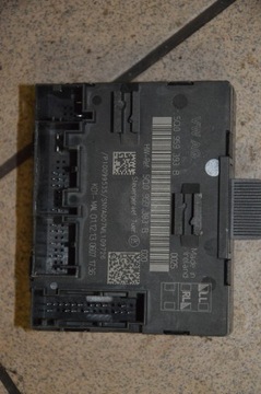 Audi a3 8v блок дверь 5q0959393b, фото