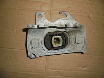 Clio 4 tce bracket fasteners boxes 112228880r, фото