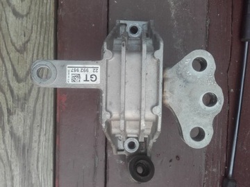 Bracket cushion motor astra mokka gt 22 992 957, фото