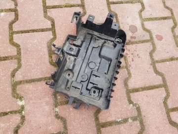 Крепление корпуса аккумулятора opel corsa d 13296473, фото