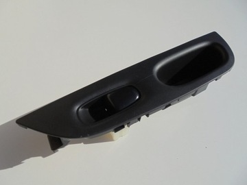 X - trail t32 power windows control unit right rear 829604ce0a, фото