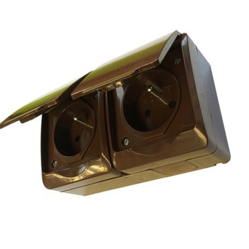 РОЗЕТКА ДВОЙНАЯ Н/Т HERMES GNT 2x2P+Z КОРИЧНЕВАЯ