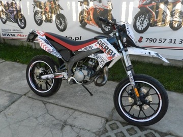 DERBi Senda DRD 2010 г. Наклейки шпонированные В КОМПЛЕКТЕ