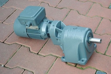 Motoreduktor 0.06kw. 5,2obr. z hamulcem. Firmy ABM